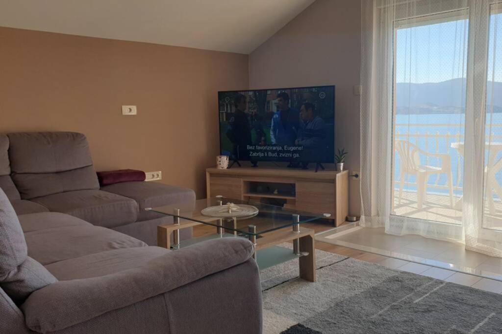 Mustapic - Perfect View, First Row, Possibility Of Fishing Apartment