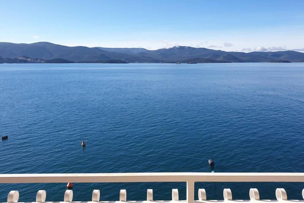 Mustapic - Perfect View, First Row, Possibility Of Fishing
