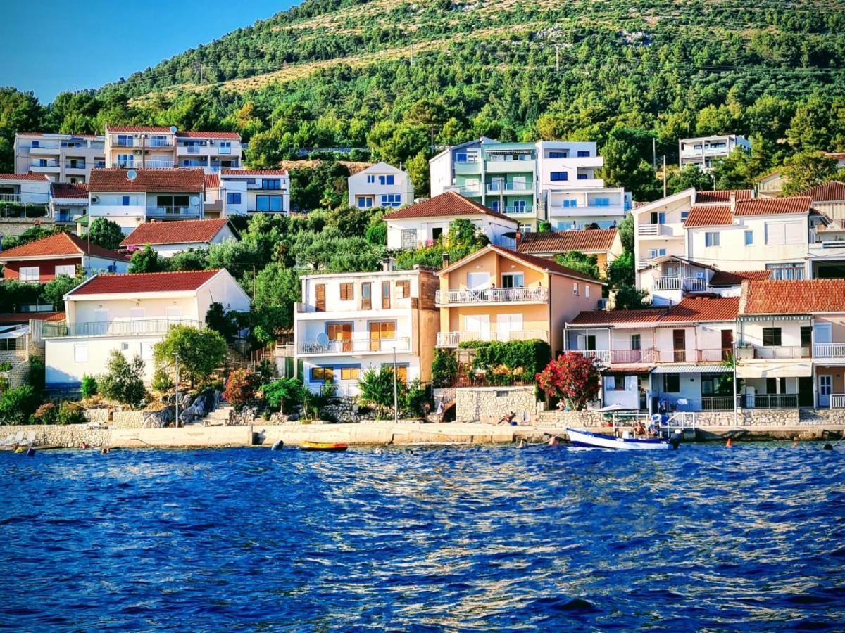 Mustapic - Perfect View, First Row, Possibility Of Fishing Apartment *